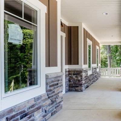 Lot 30 Deer Hollow - Front porch